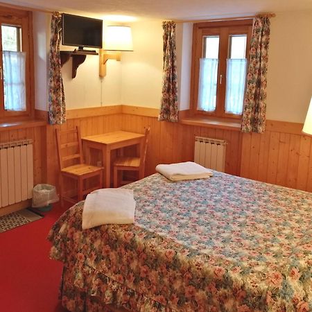 Hotel Locanda Grauson Cogne Exteriör bild
