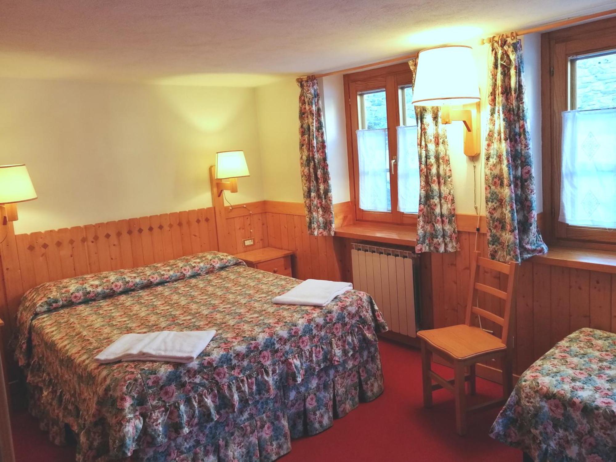 Hotel Locanda Grauson Cogne Exteriör bild