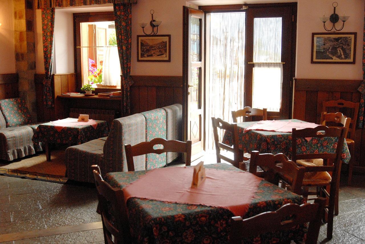 Hotel Locanda Grauson Cogne Exteriör bild