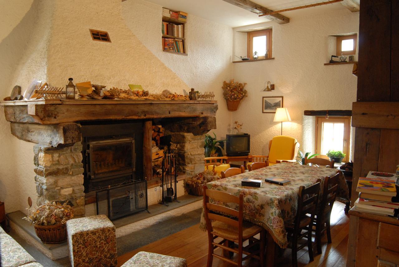 Hotel Locanda Grauson Cogne Exteriör bild