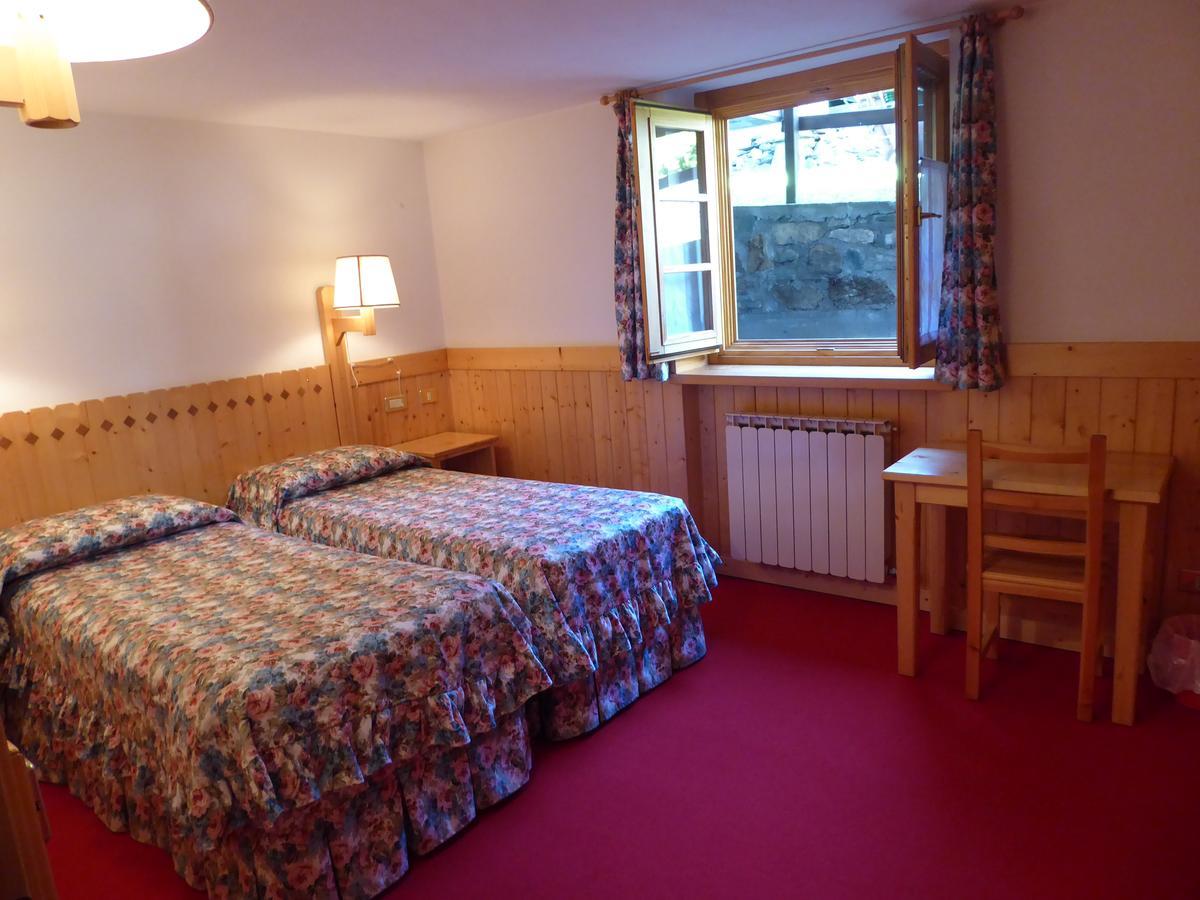 Hotel Locanda Grauson Cogne Exteriör bild