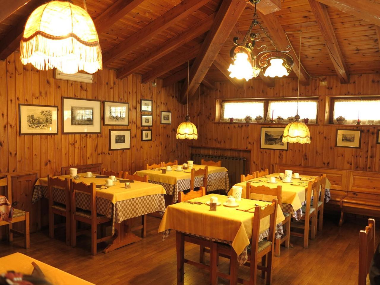 Hotel Locanda Grauson Cogne Exteriör bild